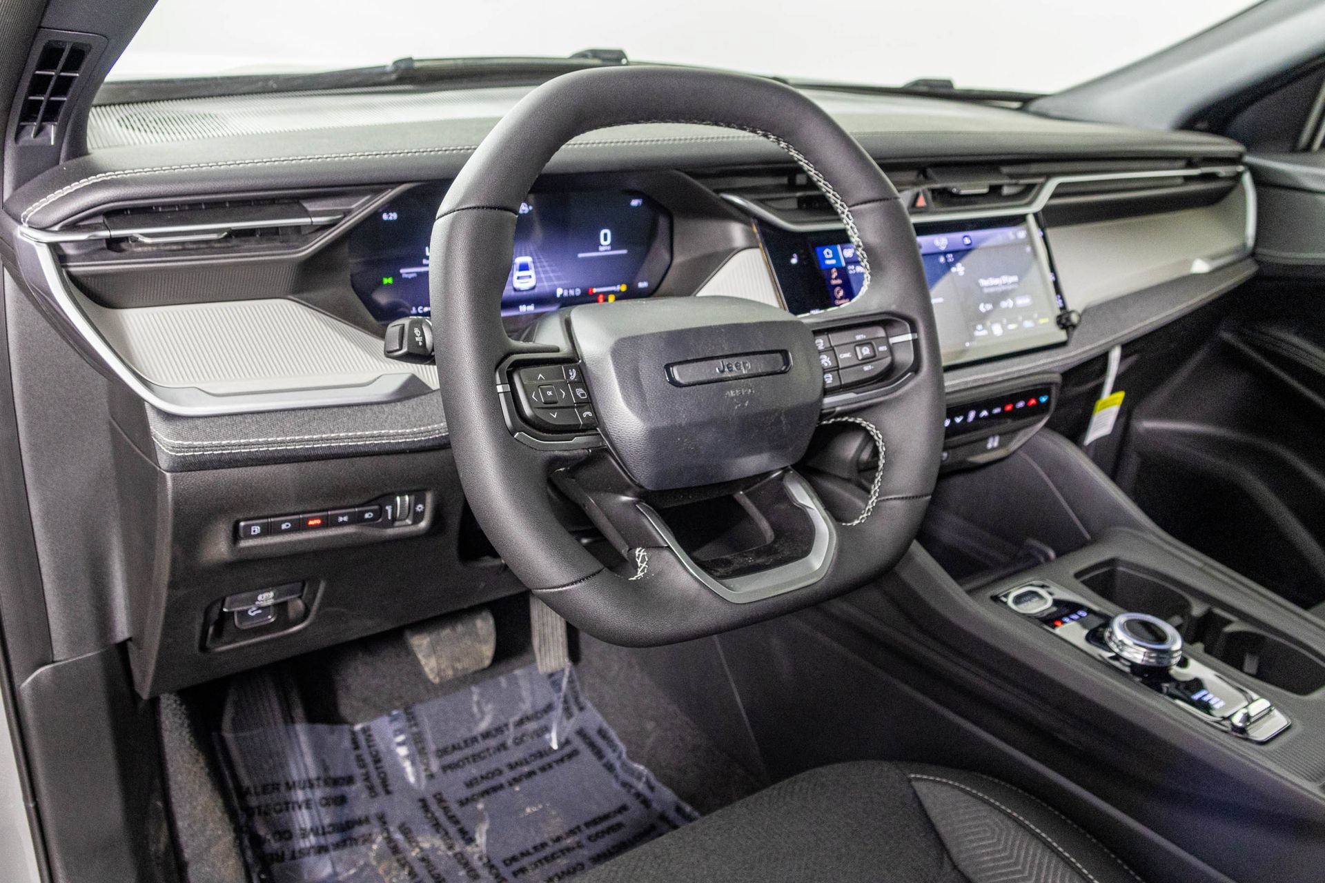 New 2026 Jeep Cherokee Laredo AWD/4WD image 4
