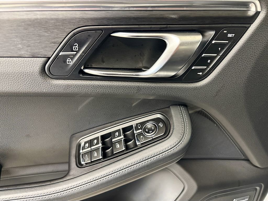Used 2022 Porsche Macan GTS AWD/4WD image 22