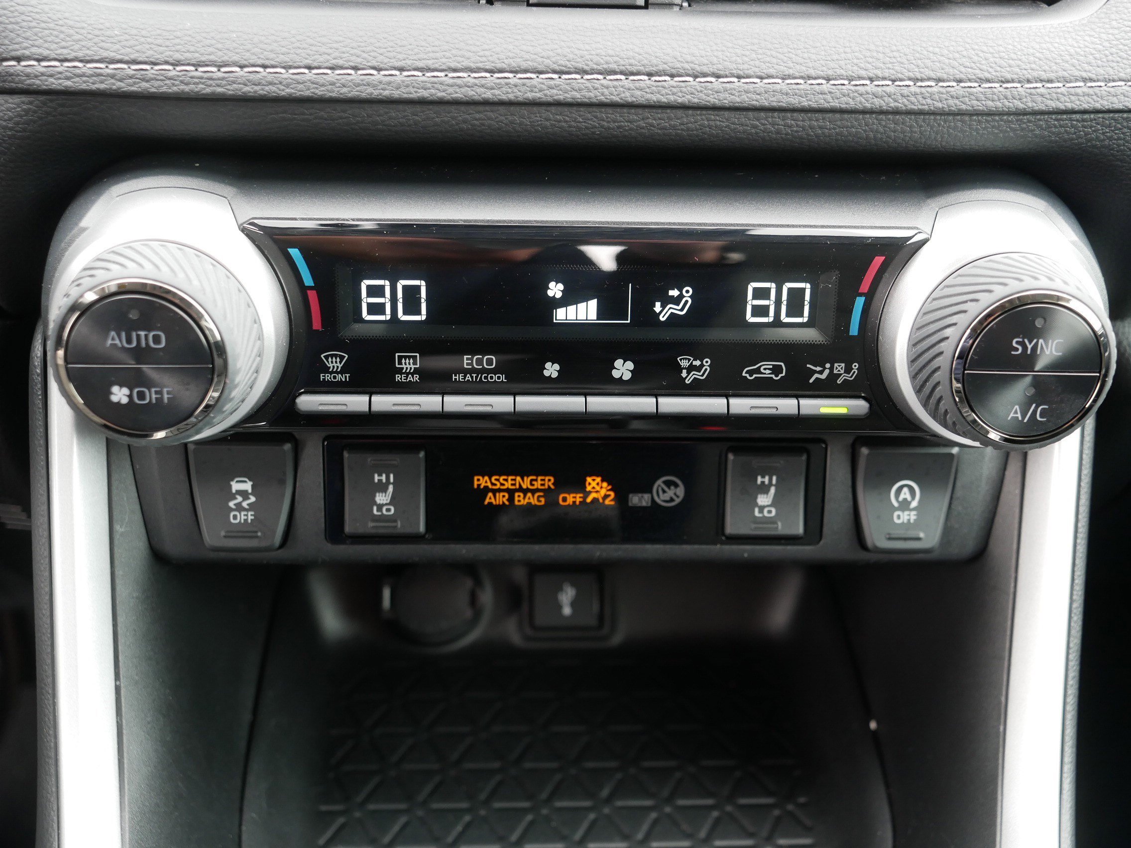 Used 2022 Toyota RAV4 XLE w/ Convenience Package AWD/4WD image 23