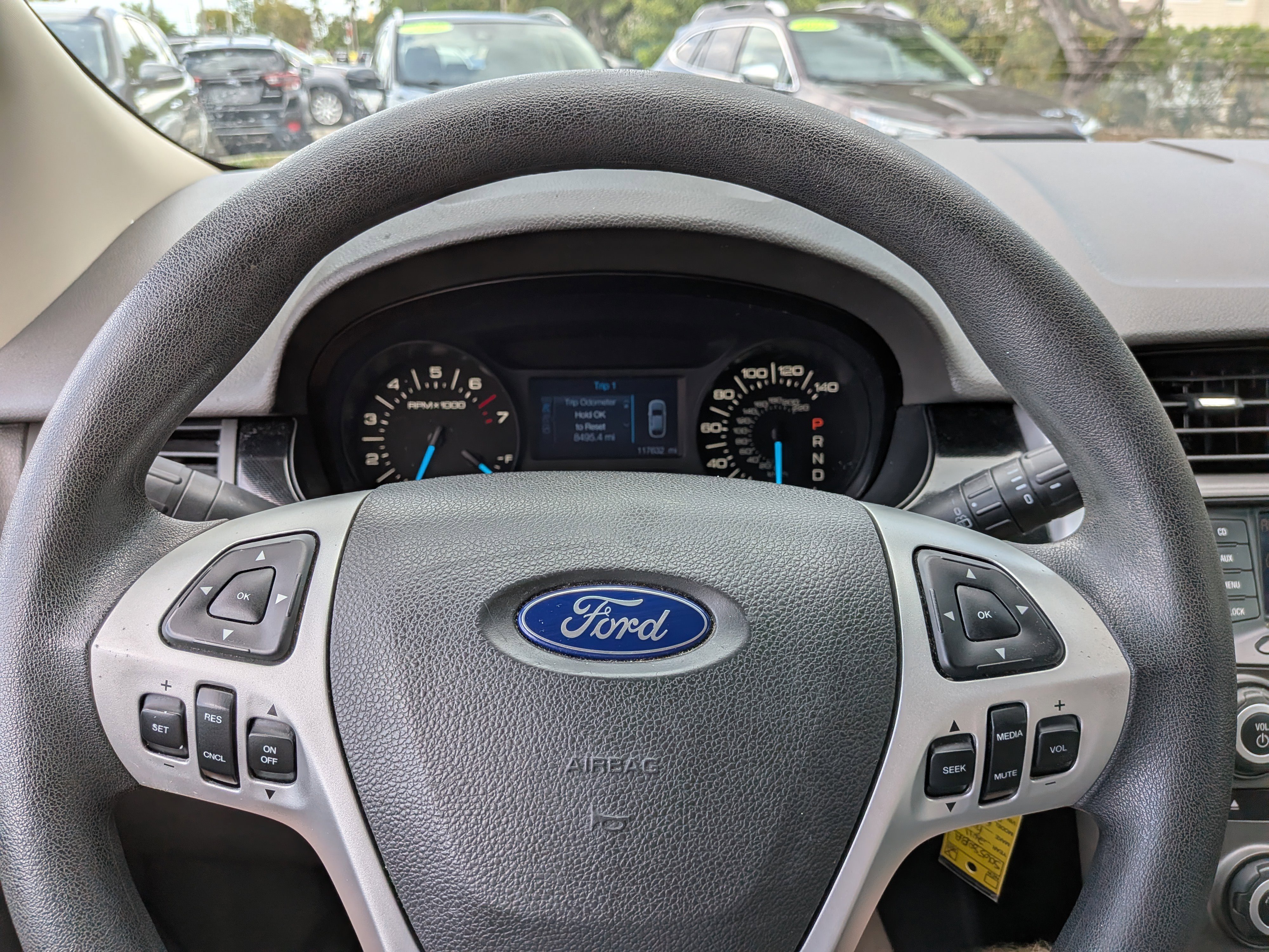 Used 2011 Ford Edge SE image 25