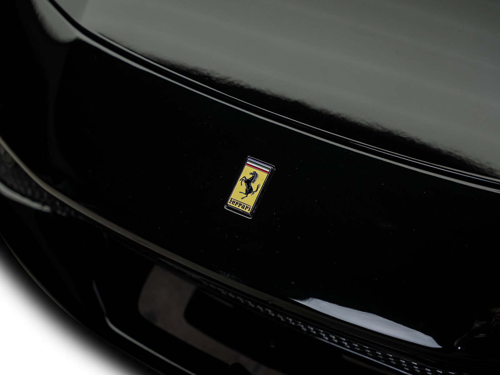 Used 2024 Ferrari 296 GTS RWD image 6