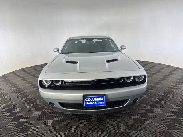 Used 2022 Dodge Challenger SXT RWD image 3