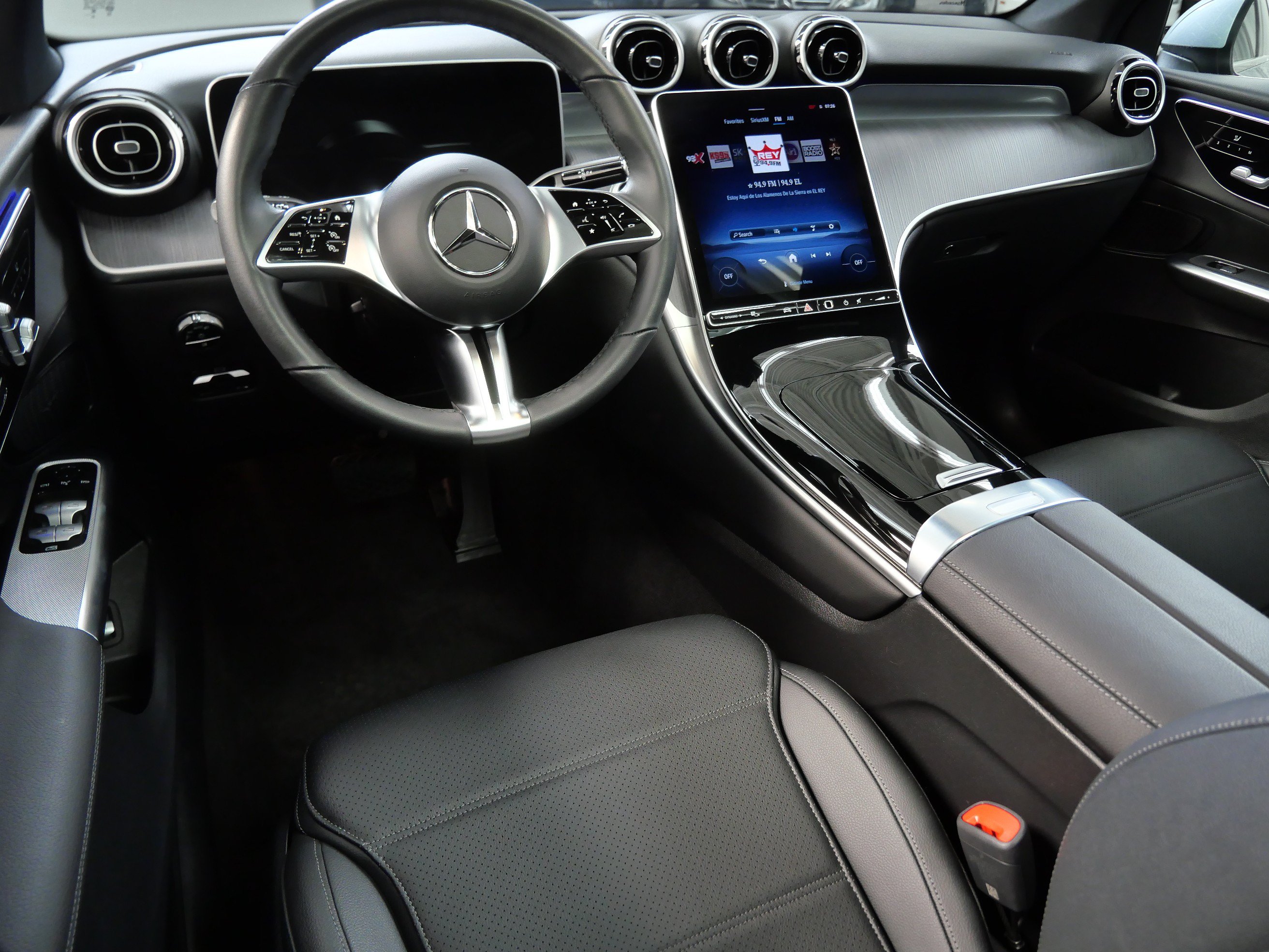 Certified 2026 Mercedes-Benz GLC 300 4MATIC image 2