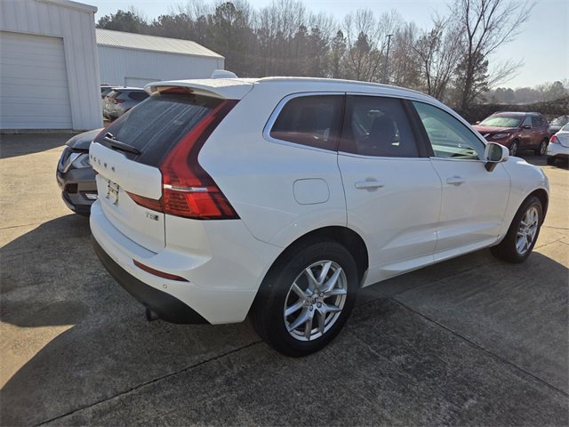 Used 2021 Volvo XC60 T5 Momentum image 5