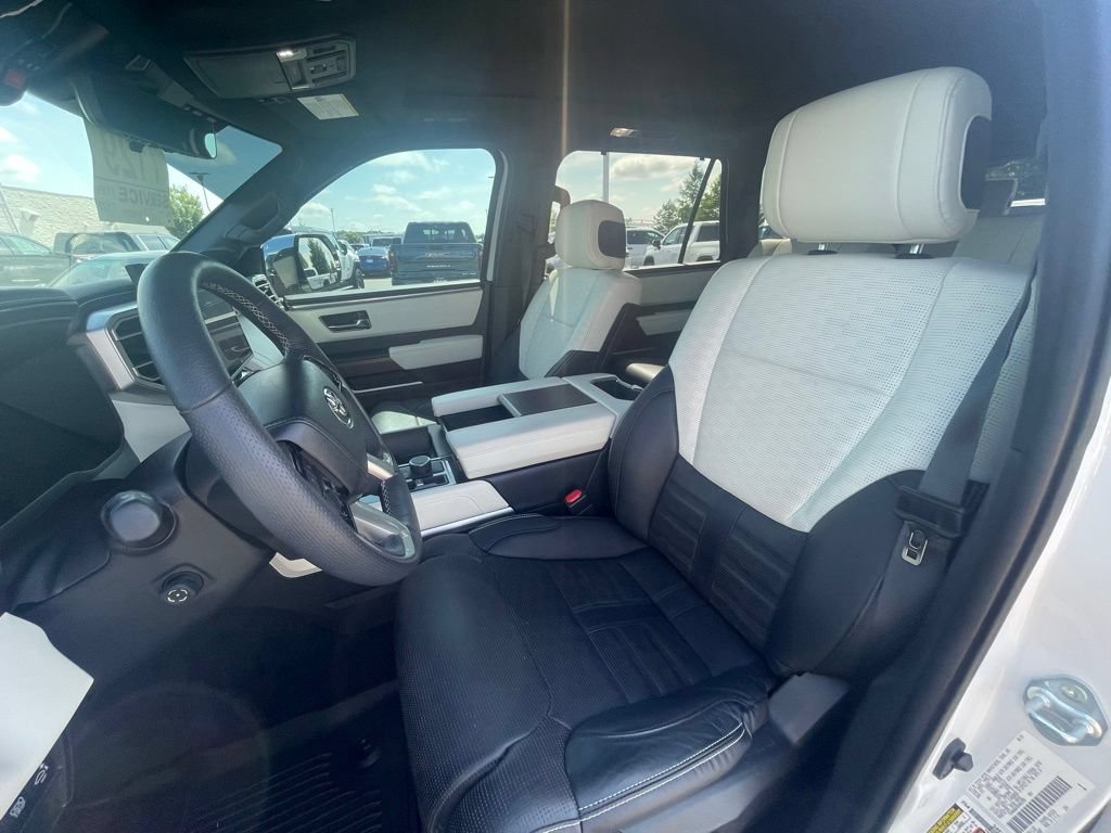 Used 2024 Toyota Sequoia Capstone AWD/4WD image 19