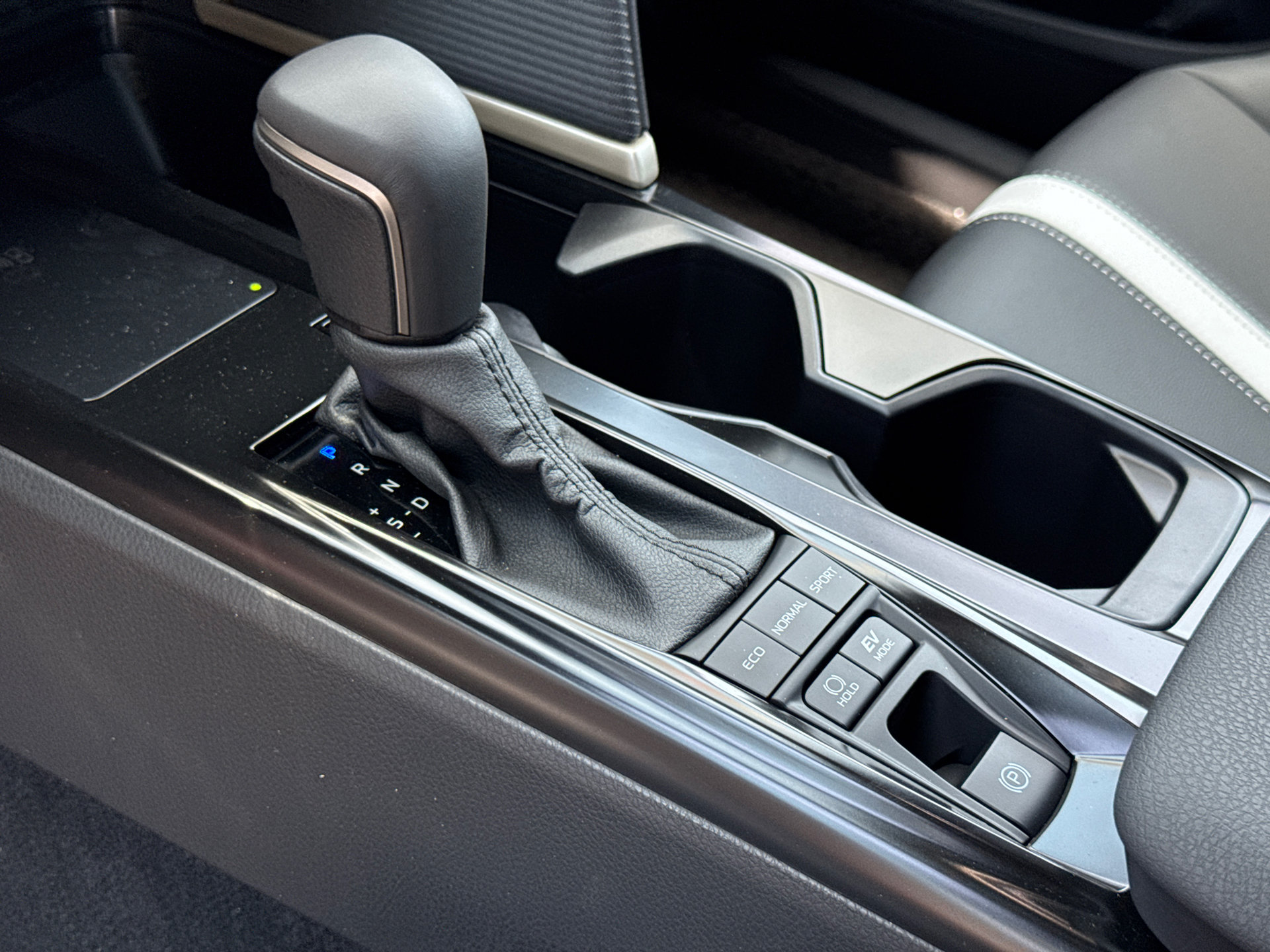 Certified 2026 Toyota Camry SE FWD image 28