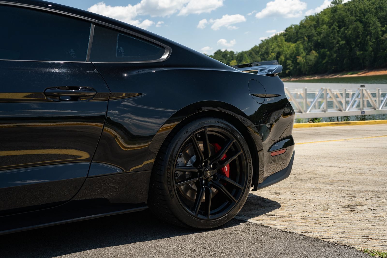 Used 2021 Ford Mustang Shelby GT500 w/ Technology Package RWD image 26