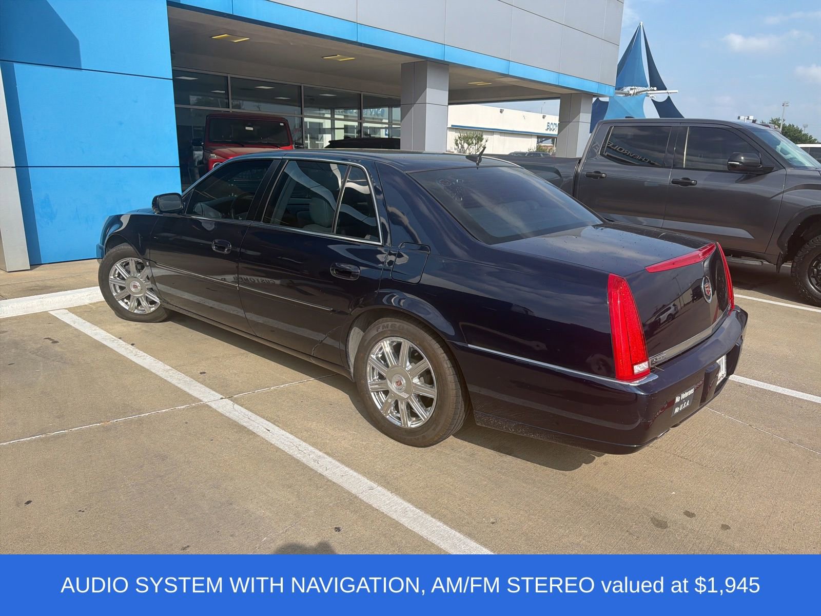 Used 2008 Cadillac DTS FWD image 4