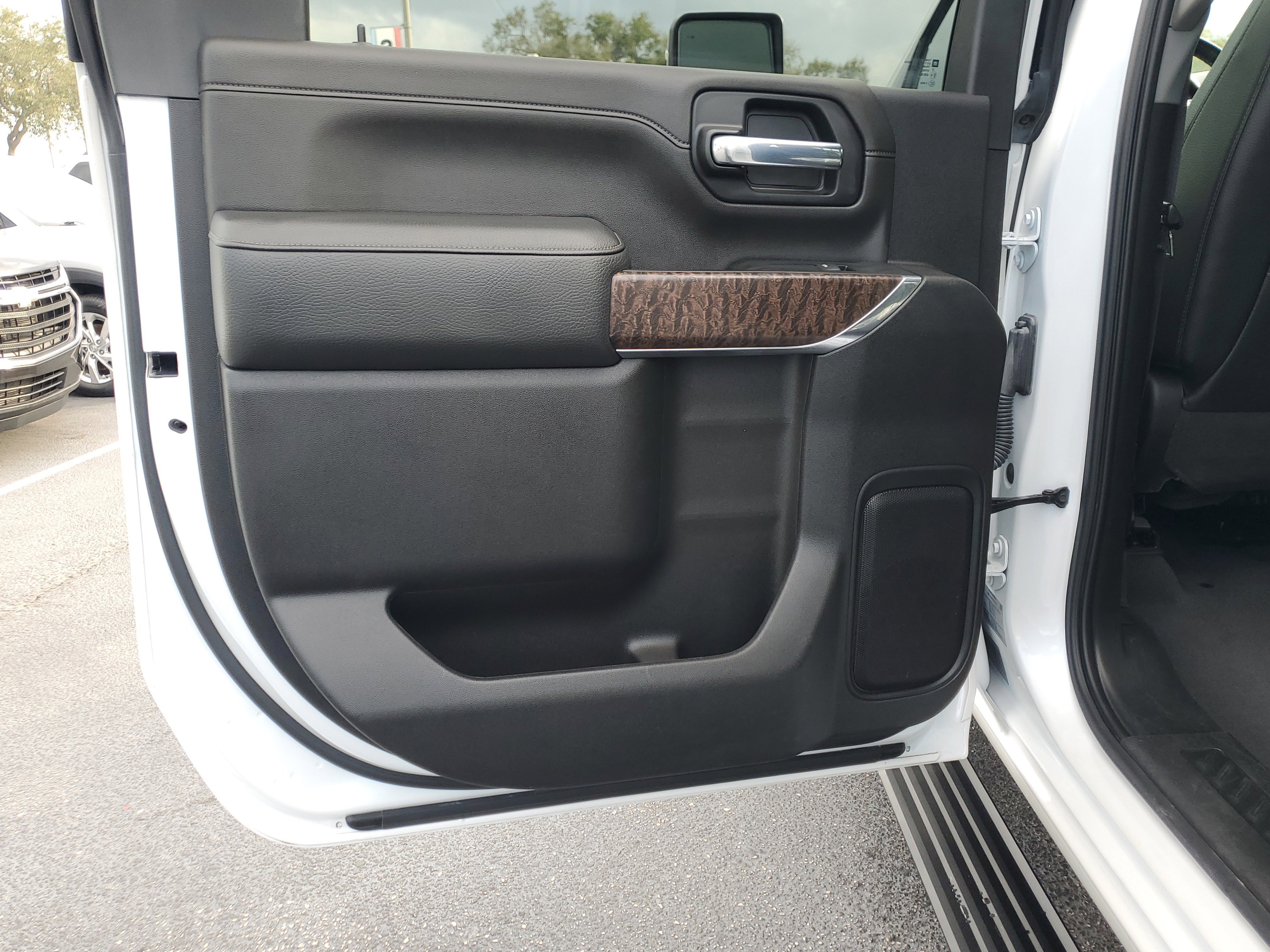 Used 2023 GMC Sierra 3500 Denali w/ Technology Package image 11