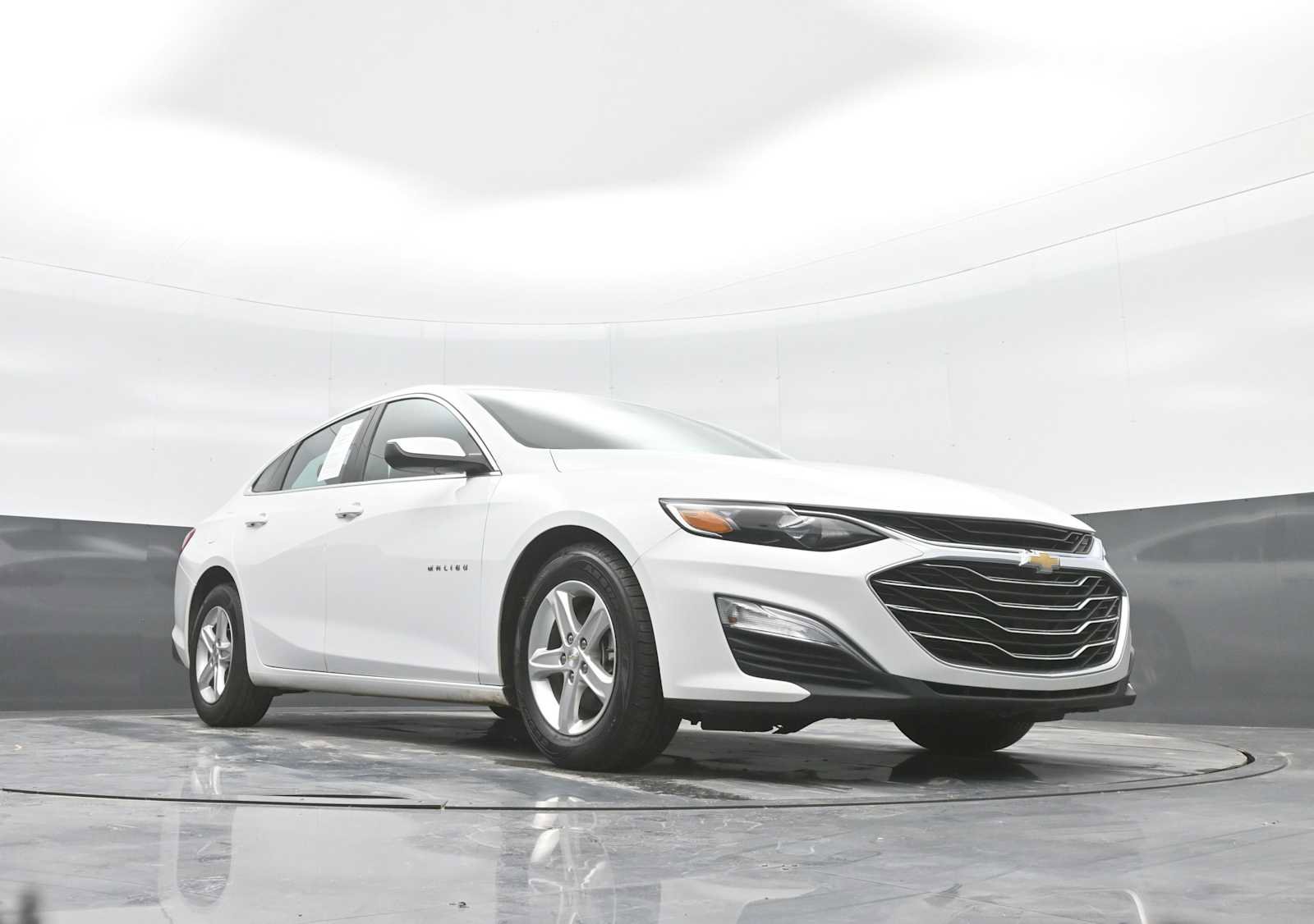 Used 2022 Chevrolet Malibu LS w/ Driver Confidence Package II image 29