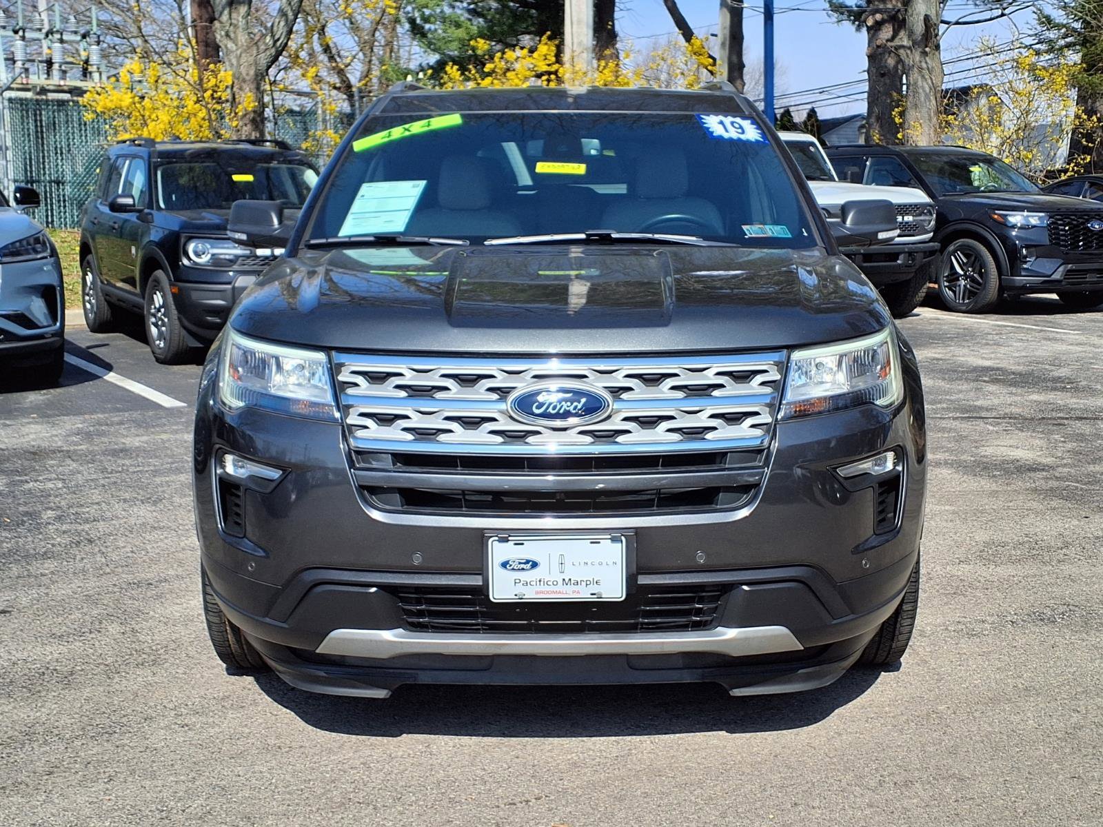 Certified 2019 Ford Explorer XLT w/ Equipment Group 202A image 9