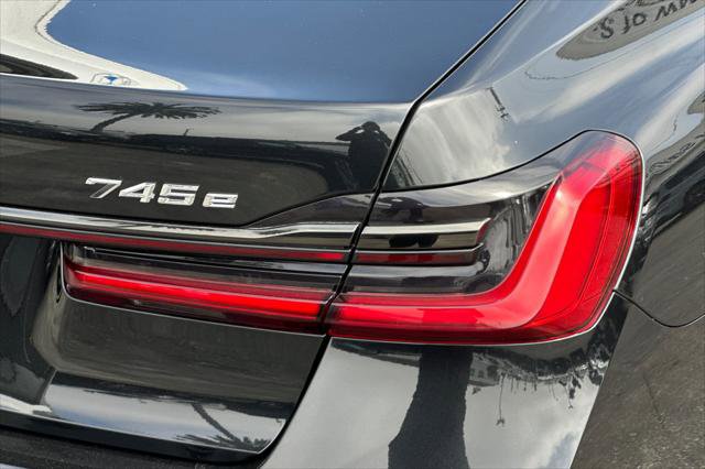 Used 2022 BMW 745e xDrive w/ M Sport Package image 26