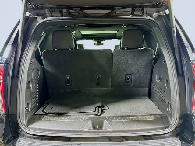 Used 2022 Chevrolet Tahoe RST w/ Luxury Package AWD/4WD image 29