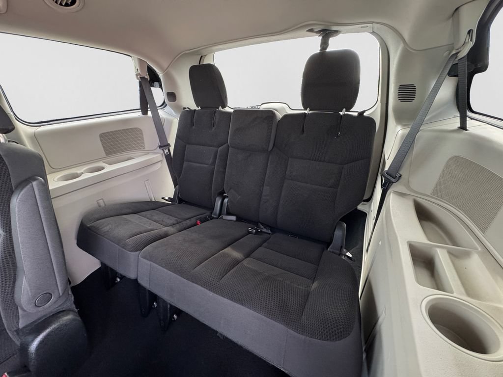 Used 2018 Dodge Grand Caravan SE w/ UConnect Hands-Free Group FWD image 13