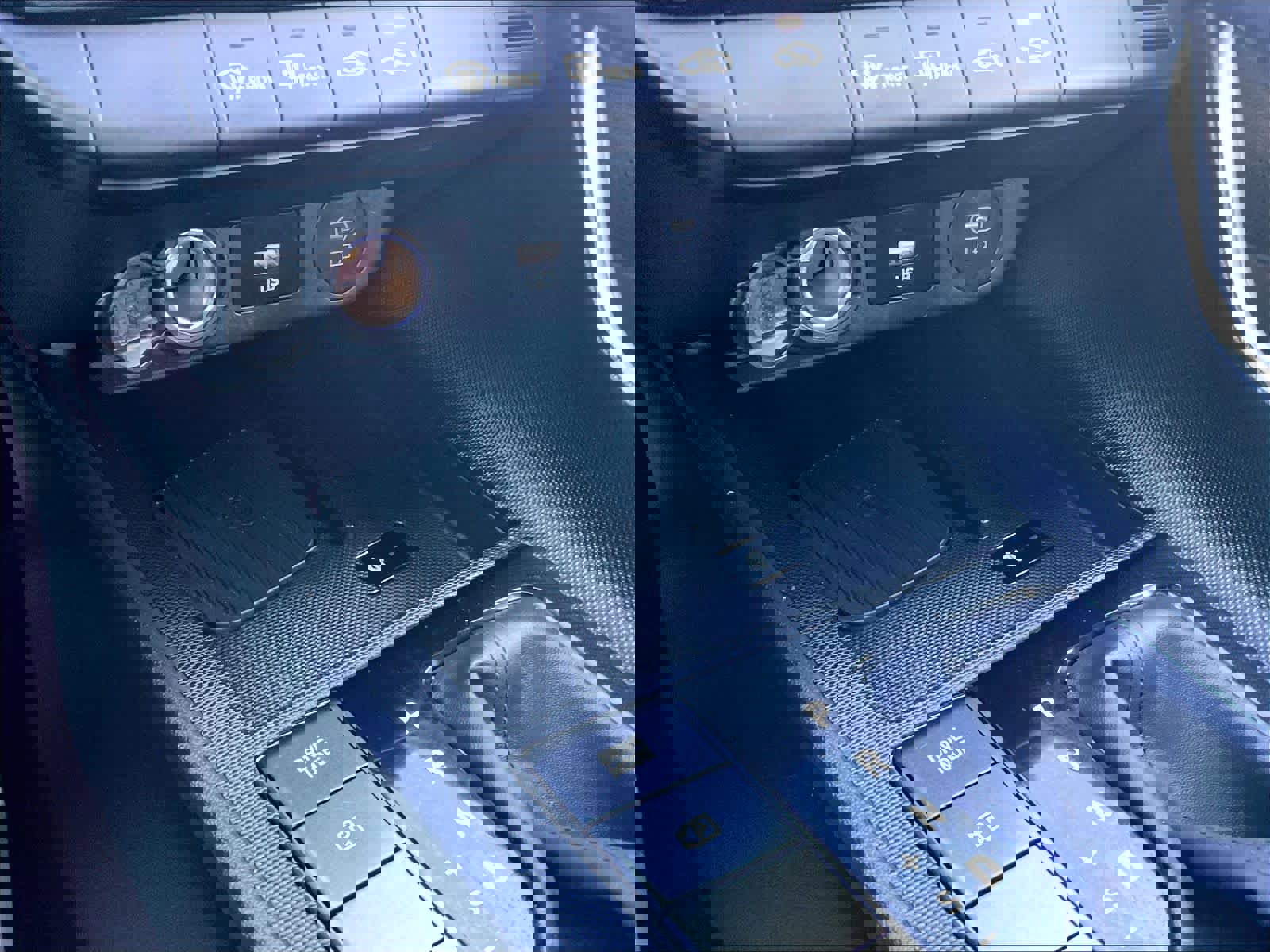 Certified 2025 Hyundai Elantra Sport image 45