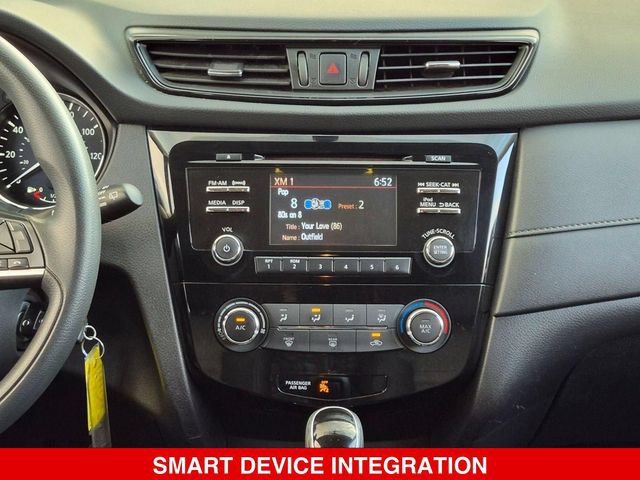 Used 2017 Nissan Rogue S w/ S Appearance Package AWD/4WD image 30