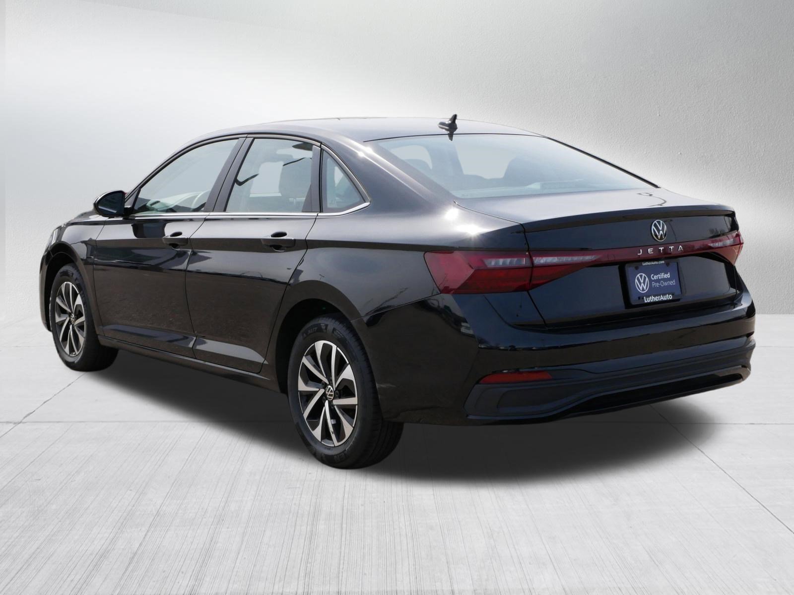 Certified 2025 Volkswagen Jetta S image 5