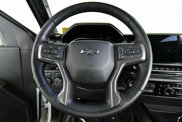 Used 2025 Chevrolet Silverado 1500 ZR2 w/ Technology Package AWD/4WD image 2