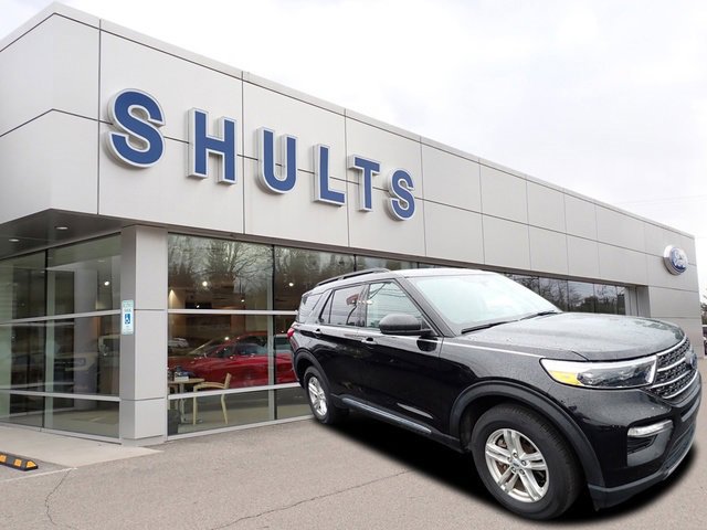 Certified 2023 Ford Explorer XLT w/ Equipment Group 202A image 3