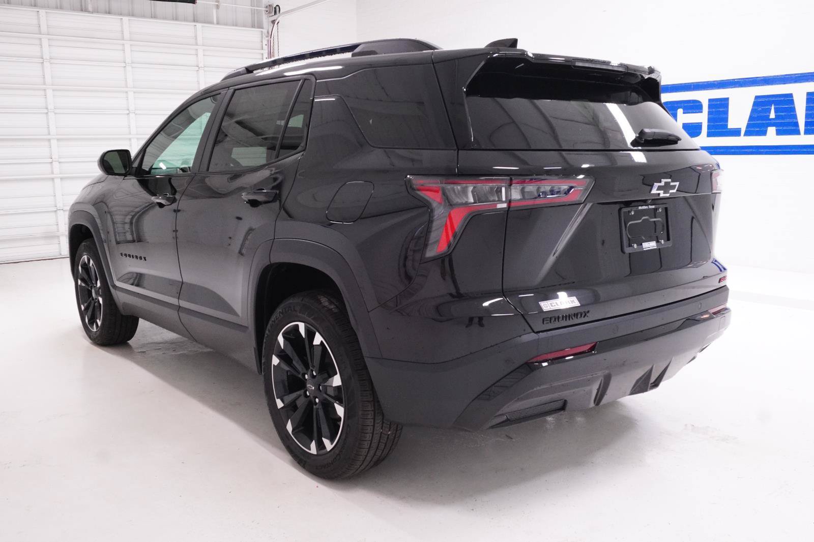 New 2027 Chevrolet Equinox RS FWD image 34