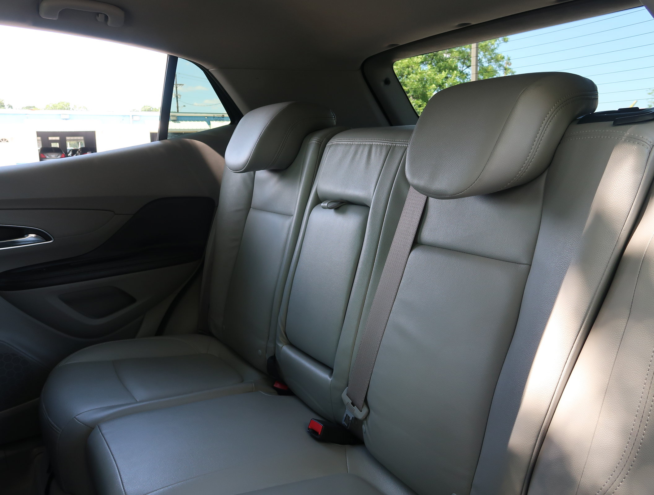 Used 2015 Buick Encore Convenience FWD image 25