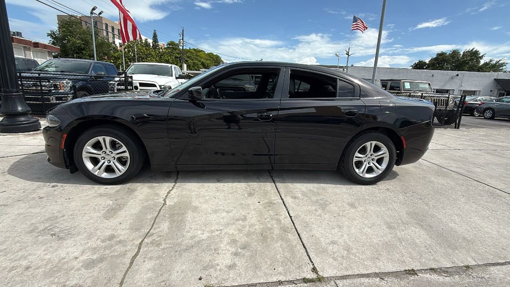 Used 2022 Dodge Charger SXT w/ Leather Interior Group RWD image 10