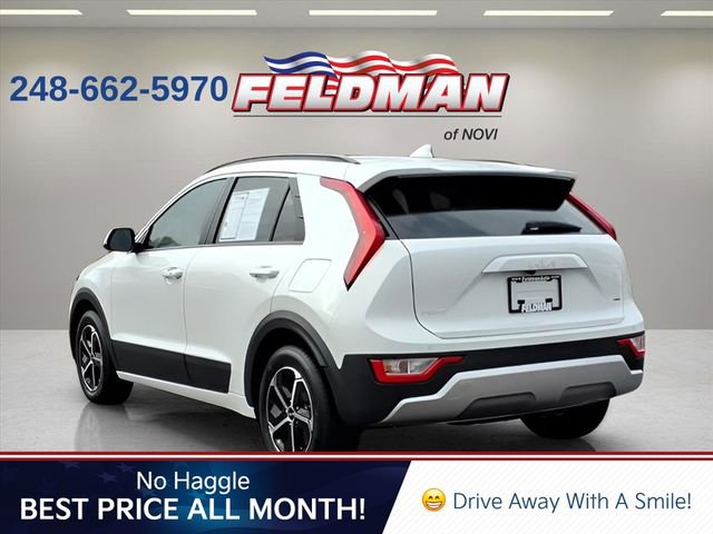 Used 2024 Kia Niro EX image 3