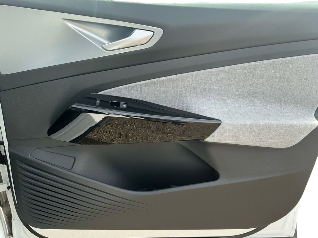 New 2026 Volkswagen ID.4 Pro image 16