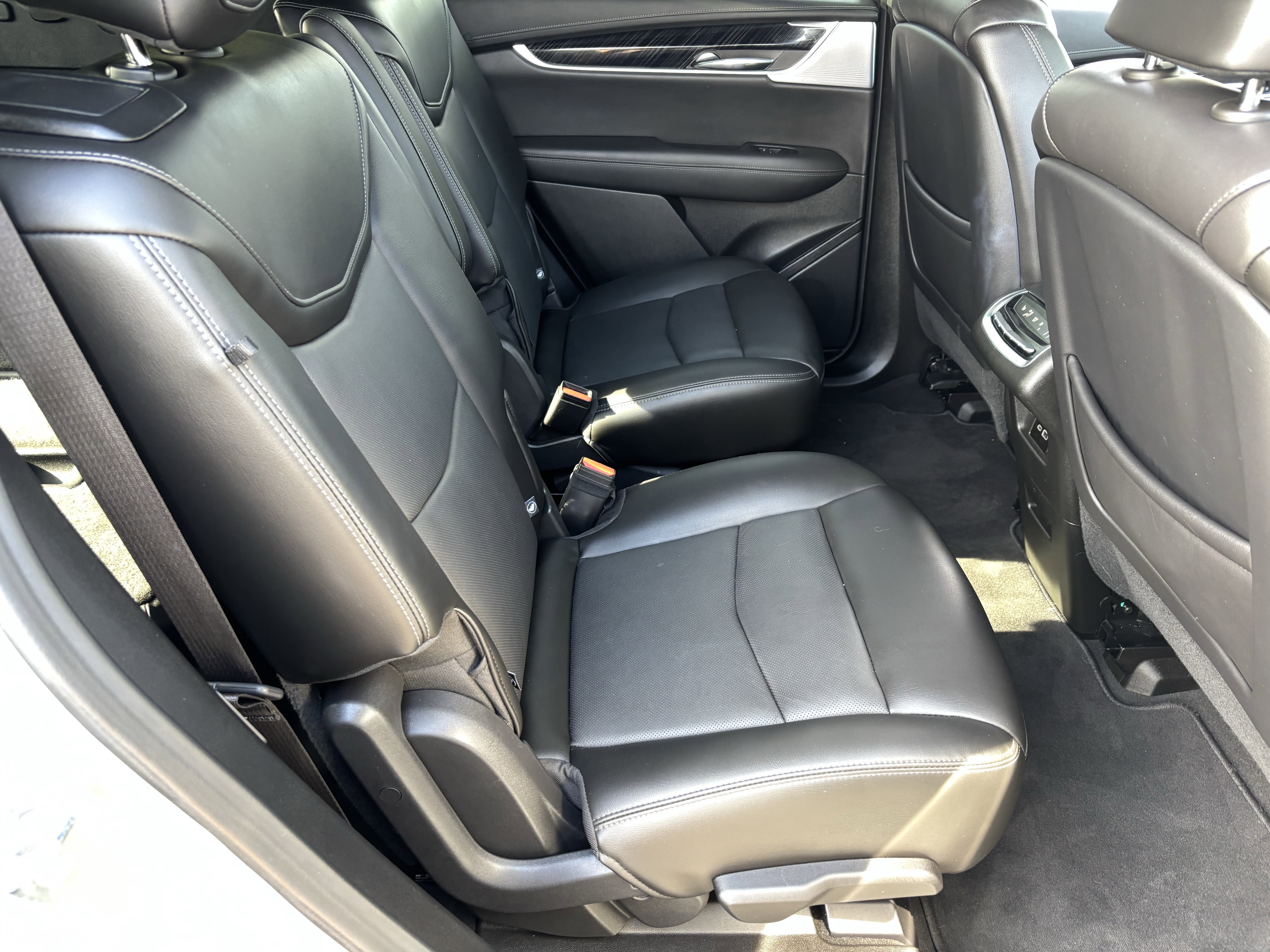 Used 2025 Cadillac XT6 Premium Luxury image 11