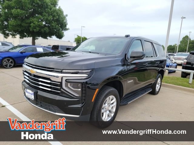 Used 2025 Chevrolet Tahoe LT AWD/4WD image 1