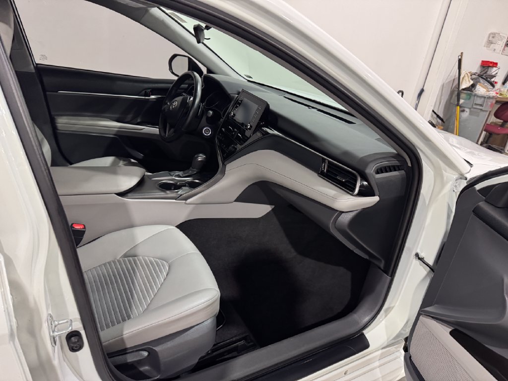 Used 2021 Toyota Camry SE FWD image 23