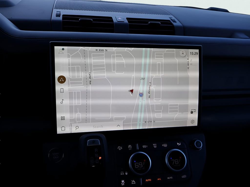 New 2026 Land Rover Defender 110 X-Dynamic SE image 19