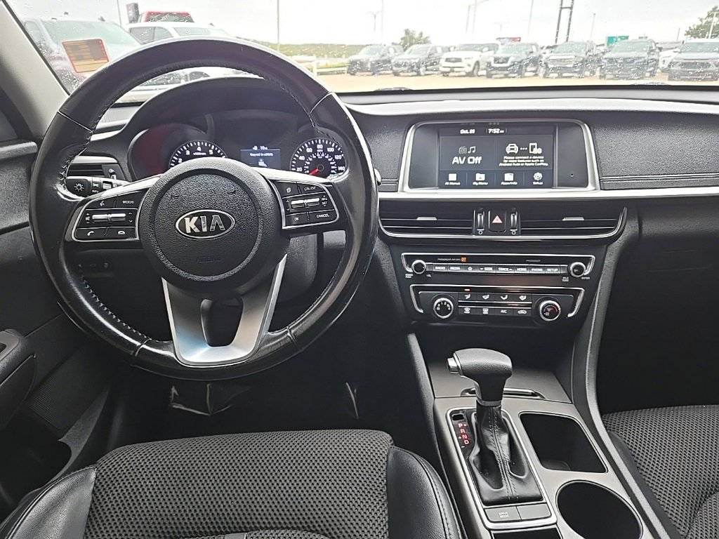 Used 2020 Kia Optima S image 14