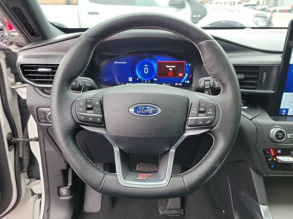 Certified 2020 Ford Explorer ST w/ ST High-Performance Pack image 22