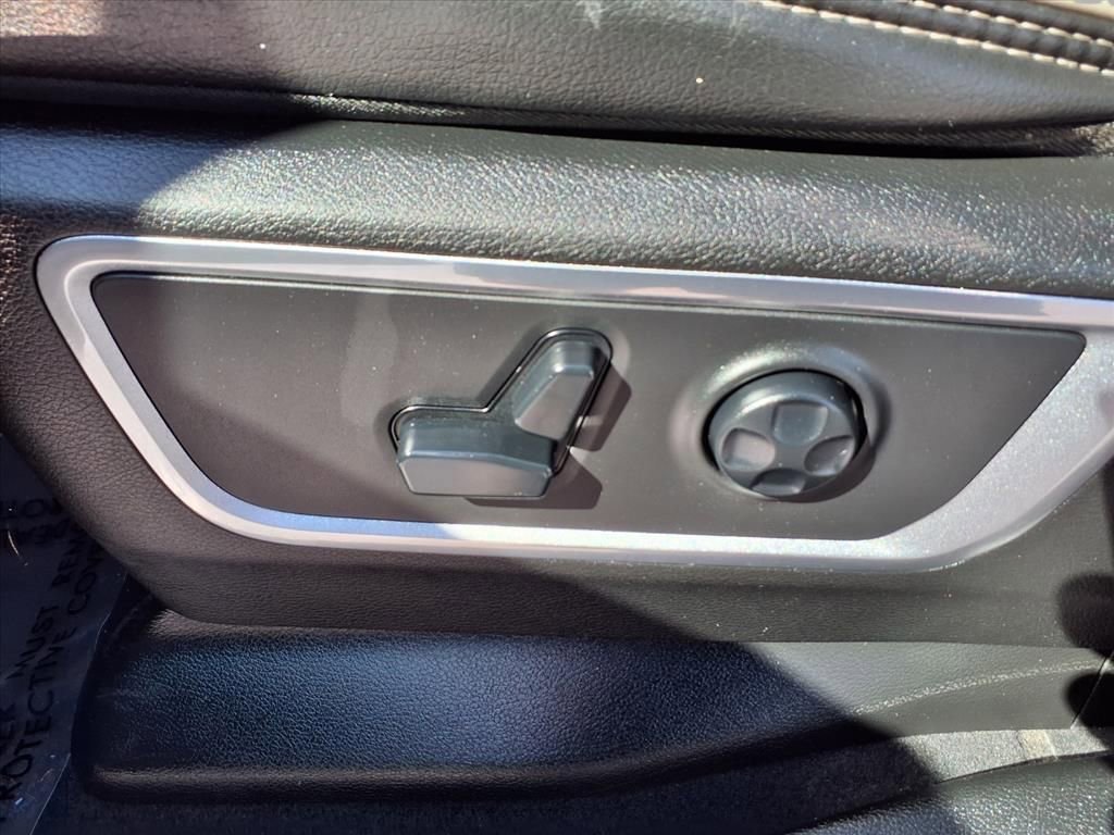 Used 2019 RAM 1500 Laramie image 26