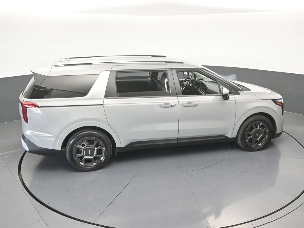 Used 2025 Kia Carnival EX FWD image 57