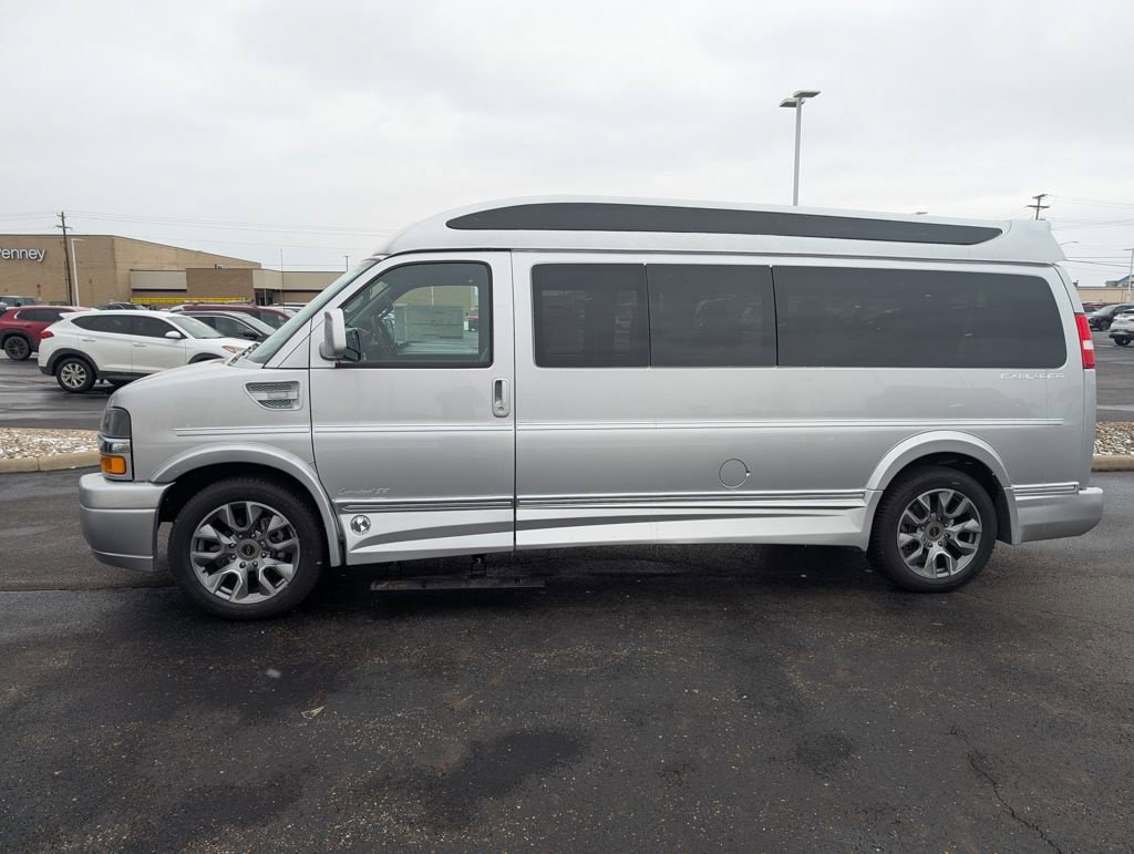 New 2026 Chevrolet Express 2500 Extended w/ Driver Convenience Package RWD image 4