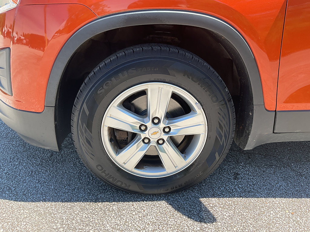Used 2015 Chevrolet Trax LT AWD/4WD image 14
