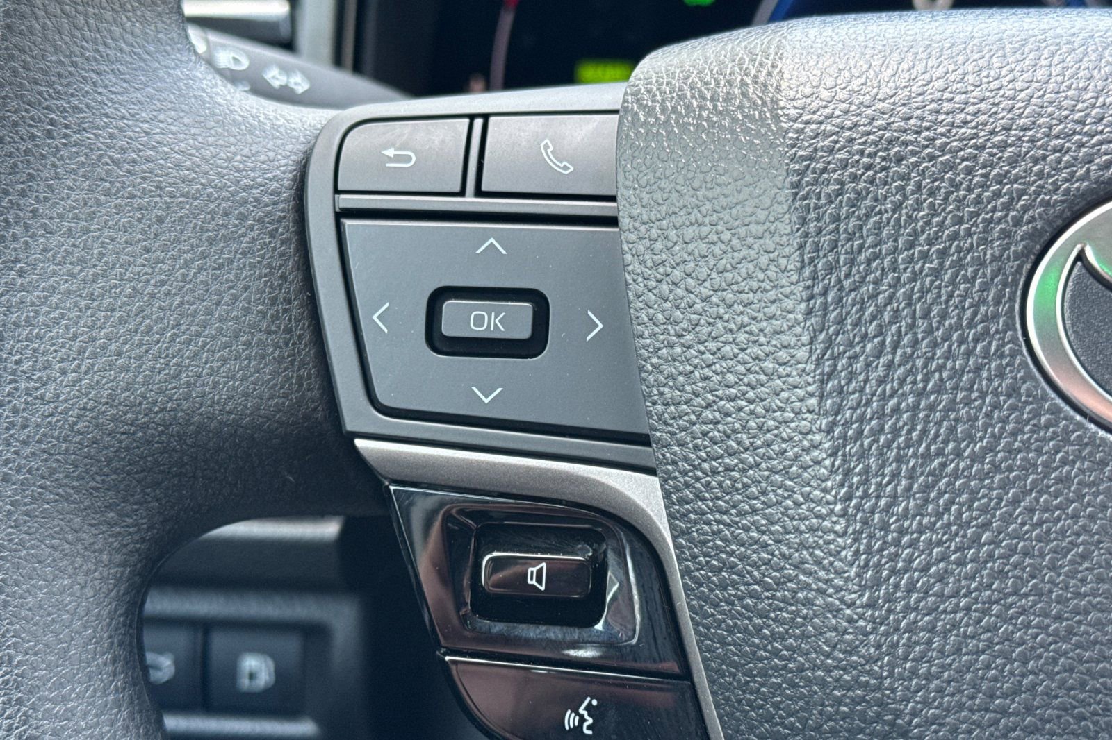 Certified 2025 Toyota Camry LE FWD image 29