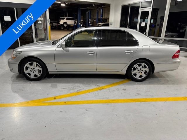 Used 2005 Lexus LS 430 RWD image 2