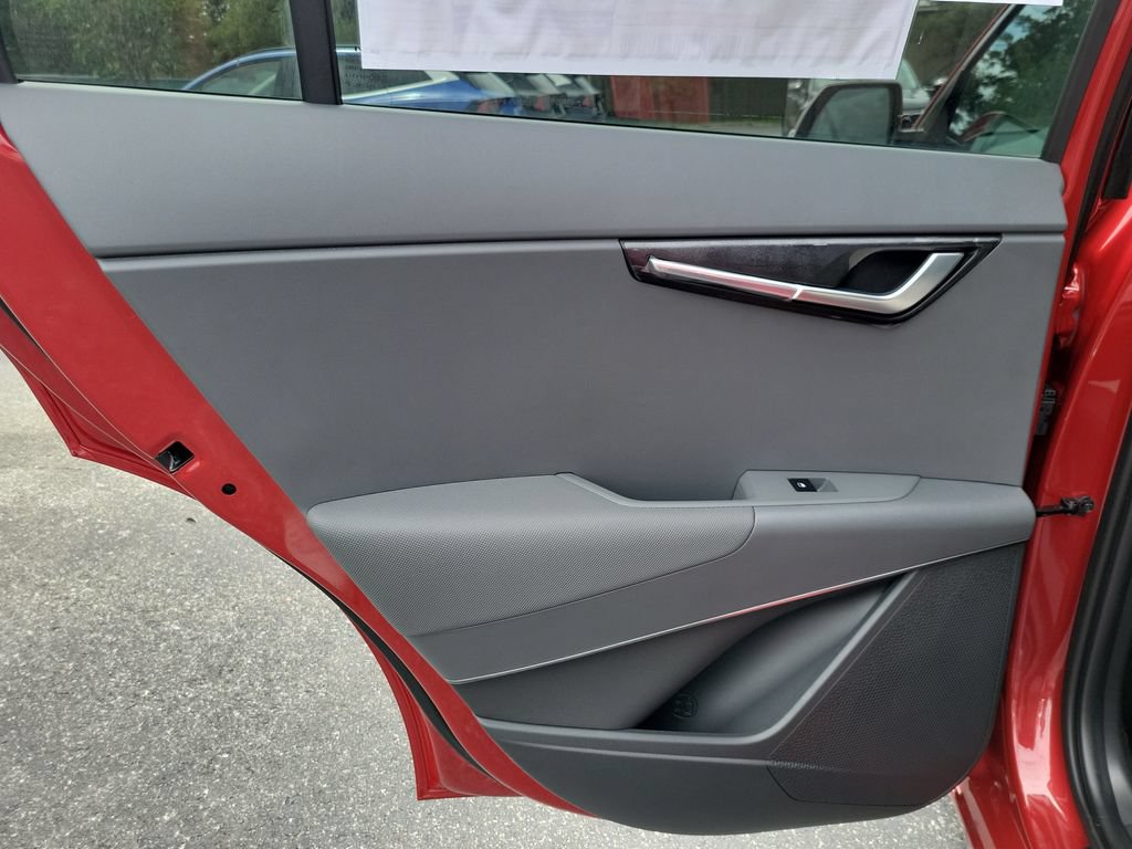 New 2026 Kia Niro FWD image 30