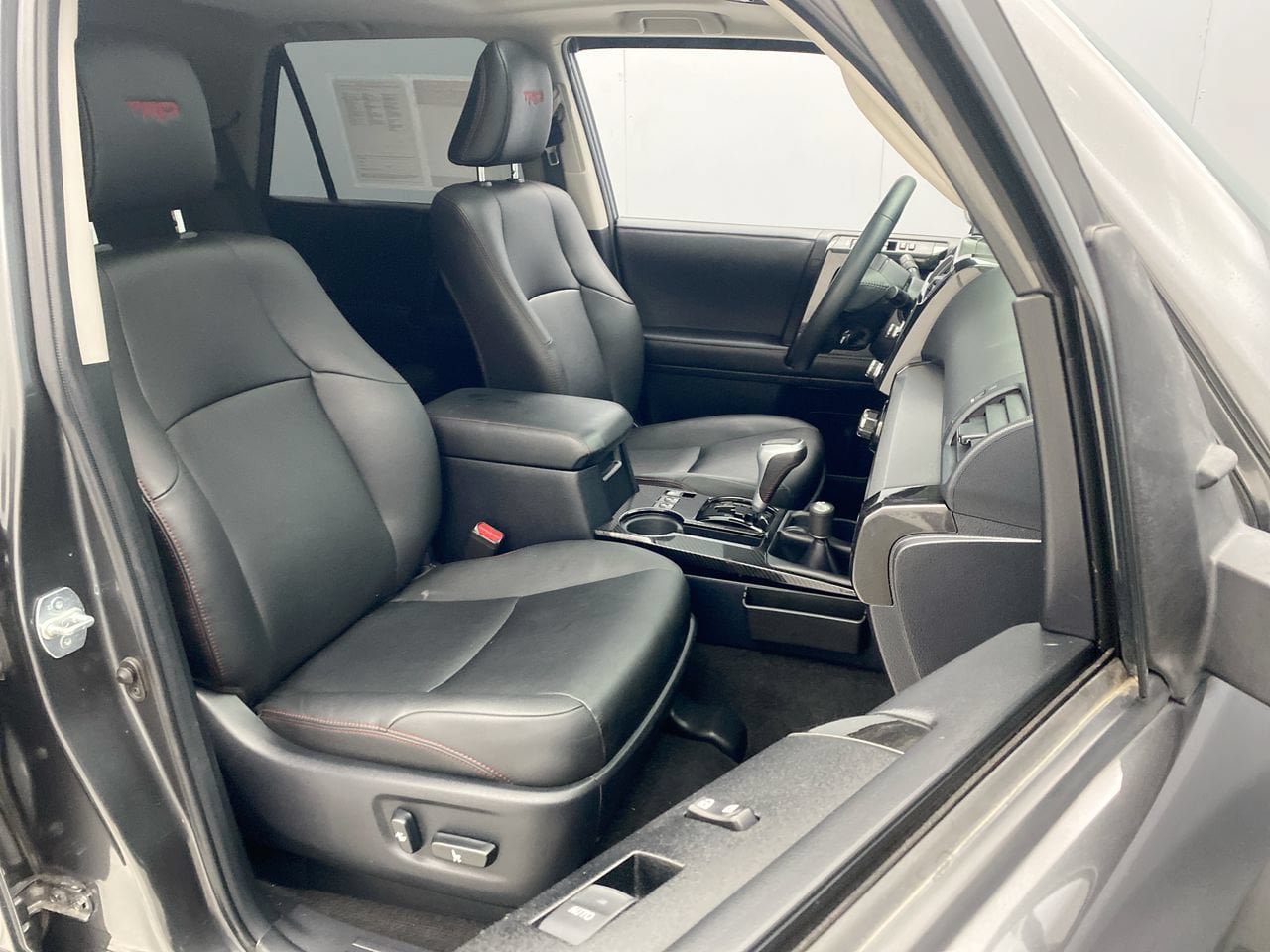 Used 2020 Toyota 4Runner TRD Off-Road Premium w/ Moonroof Package AWD/4WD image 25