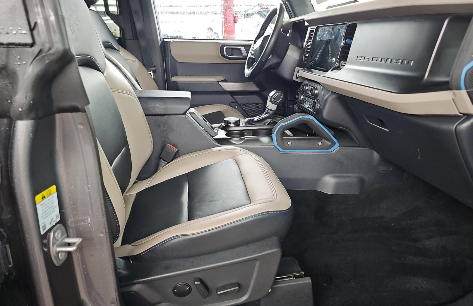 Used 2023 Ford Bronco Wildtrak AWD/4WD image 8