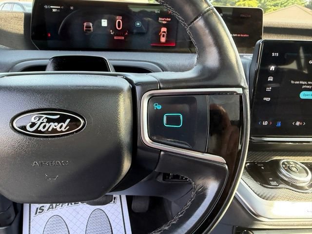 Used 2025 Ford Expedition Platinum w/ Stealth Performance Package AWD/4WD image 29