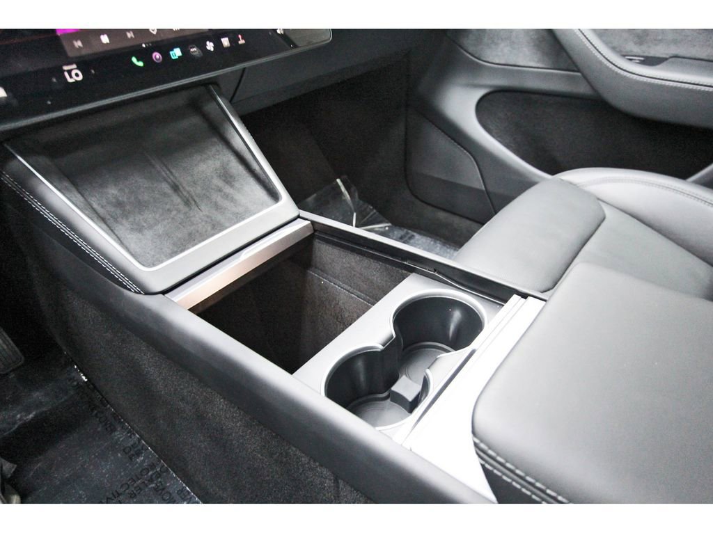 Used 2026 Tesla Model Y AWD image 29