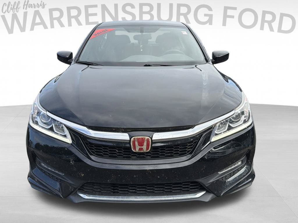 Used 2017 Honda Accord Sport image 2