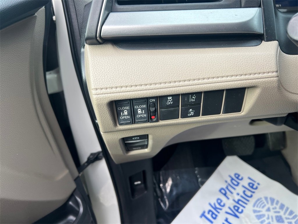 Used 2019 Honda Odyssey EX image 24