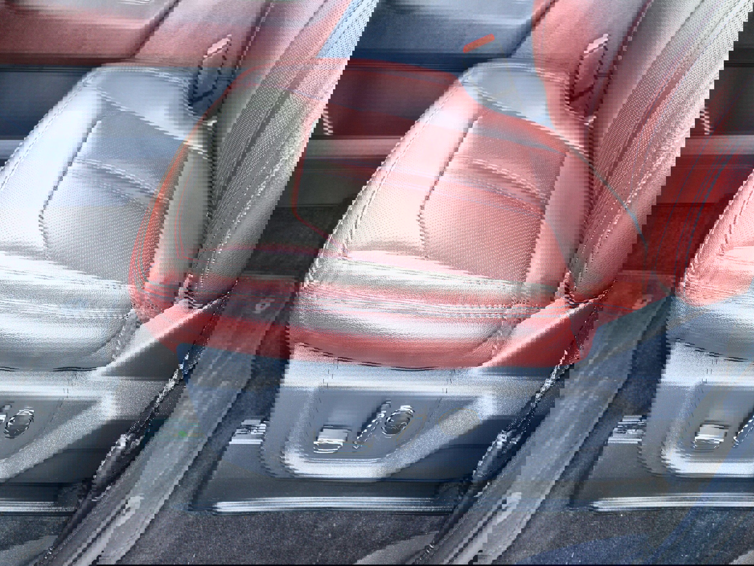 Used 2022 Ford Expedition Limited AWD/4WD image 15