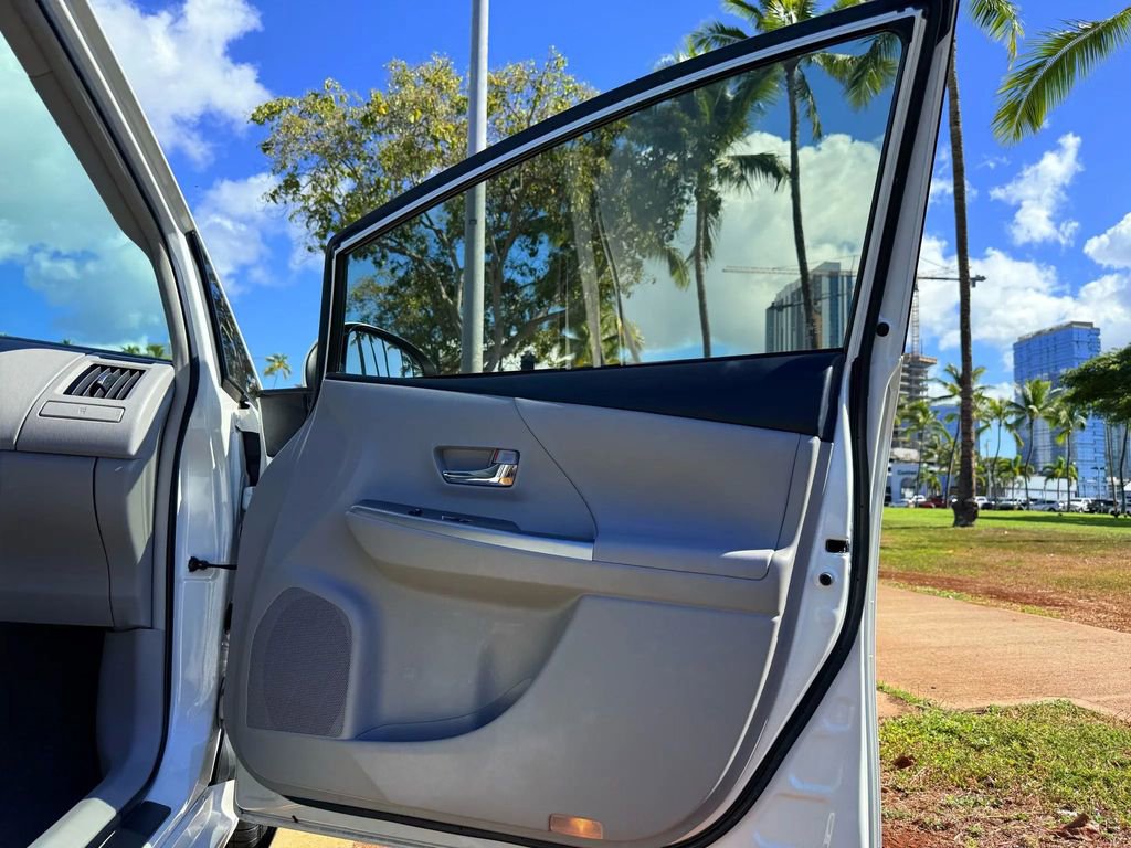 Used 2016 Toyota Prius V Three image 14