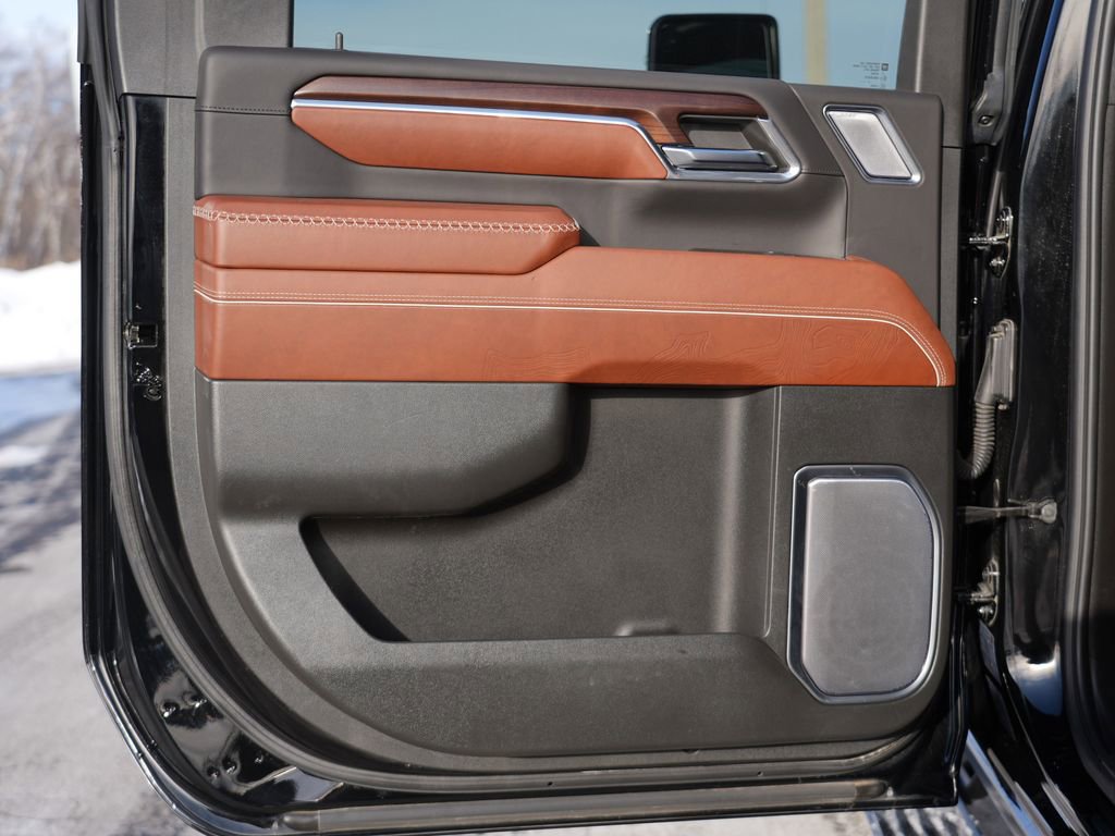 Used 2024 GMC Sierra 3500 Denali Ultimate image 20